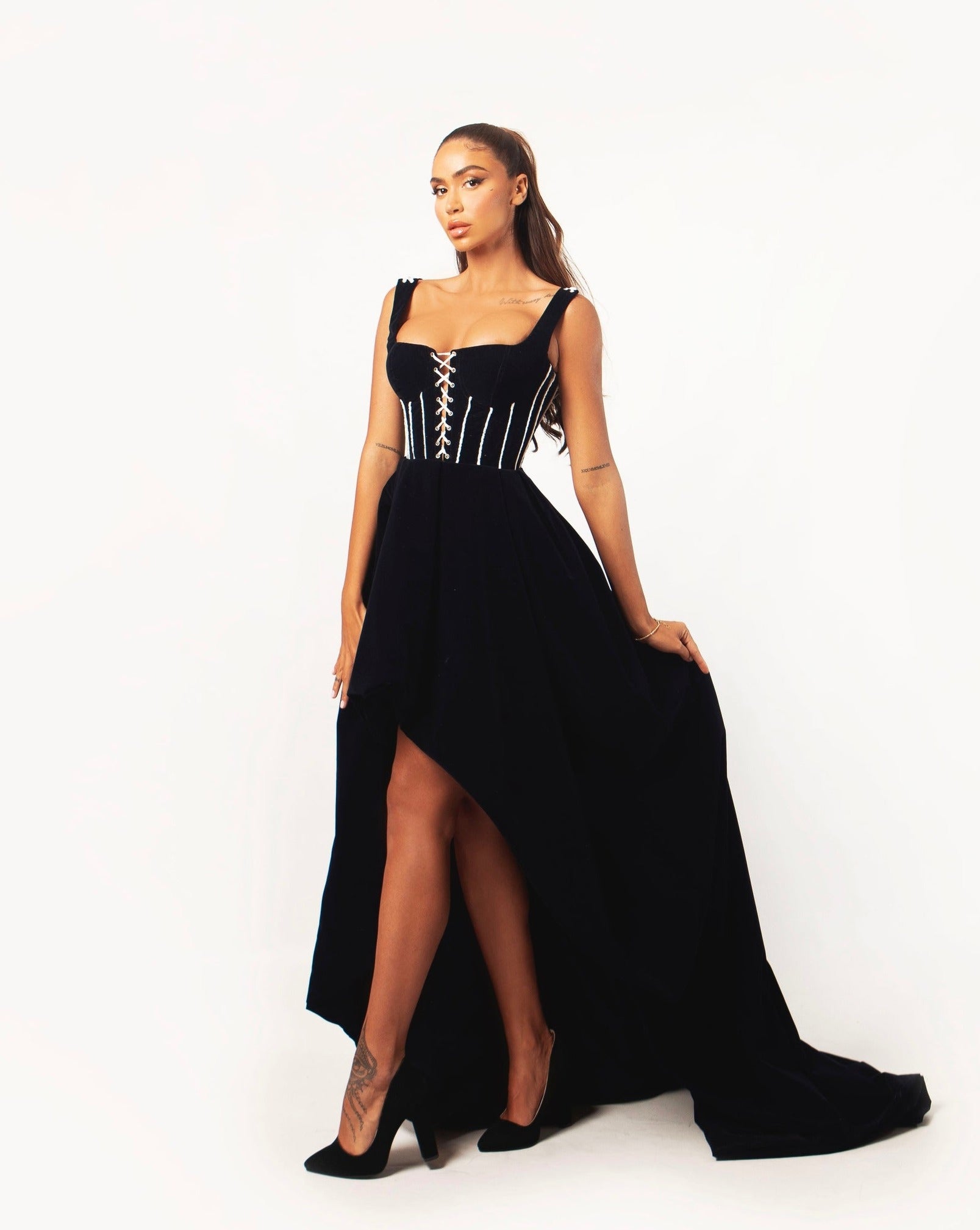 Blue Dark Velvet Dress – Leonnora